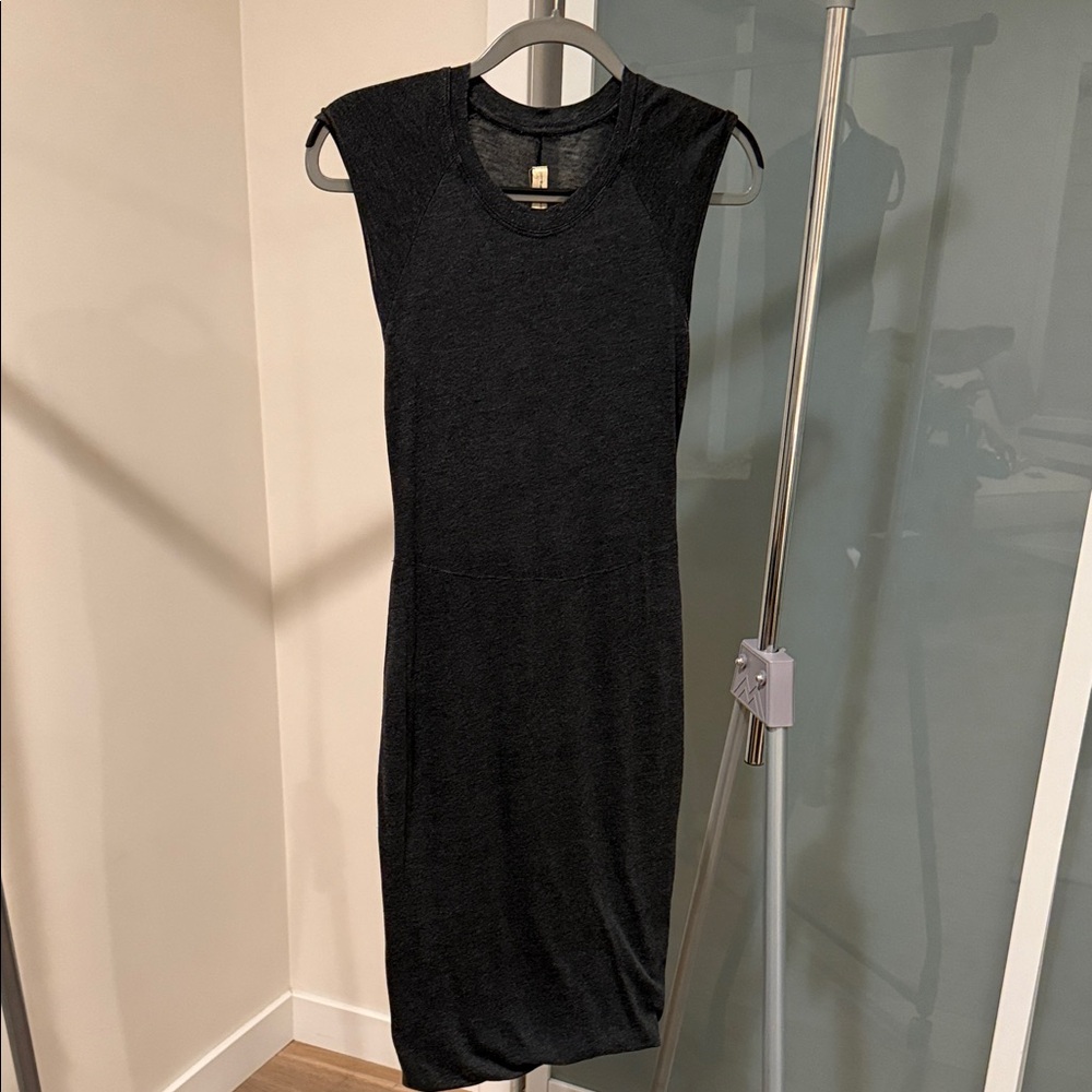 Raquel Allegra Basic Sleeveless Midi Dress – Charcoal Gray - Size 0
